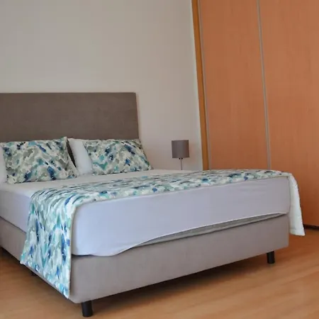 Apartment Algarve T2 With Pool And Balcony In Olhao