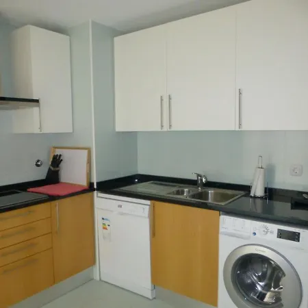 Algarve T2 With Pool And Balcony In Olhão