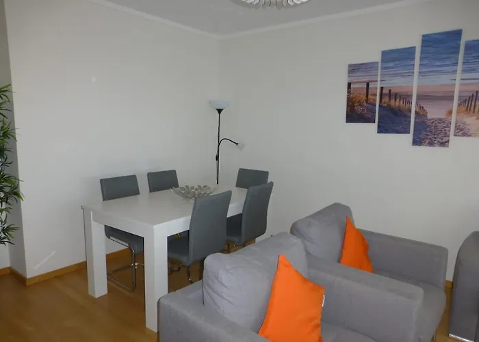 Algarve T2 With Pool And Balcony In Olhão