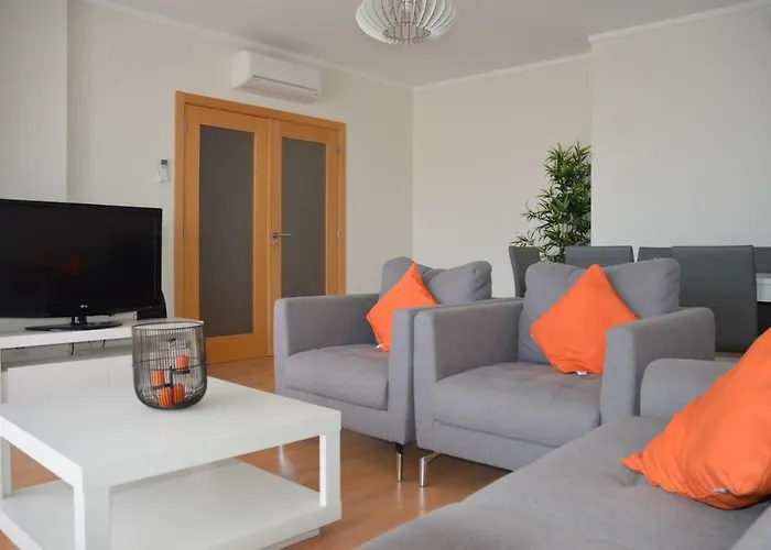 Apartament Algarve T2 With Pool And Balcony In Olhão