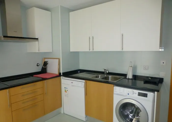 Algarve T2 With Pool And Balcony In Olhão