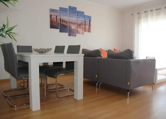 Algarve T2 With Pool And Balcony In * Olhão